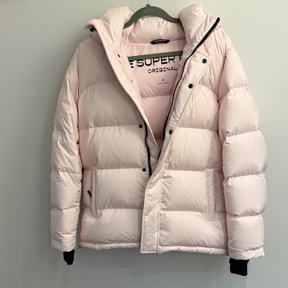 Aritzia Super Puff Original Mochi Pink